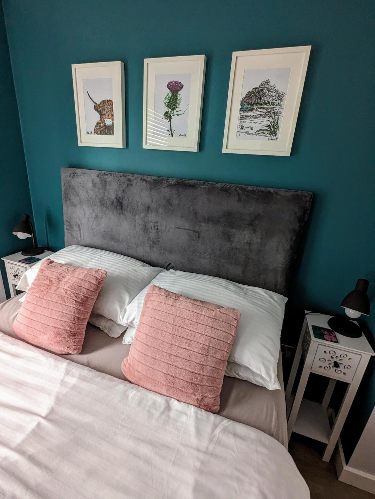 Cosy Guest Room In A Family Home With Free Parking เอดินบะระ ภายนอก รูปภาพ